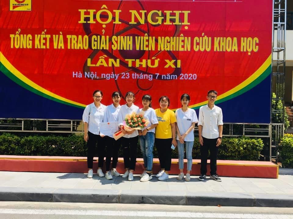 Sinh viên bào chế thành công trà hạ áp từ hoè mễ thu hái tại huyện Tiền Hải, tỉnh Thái Bình