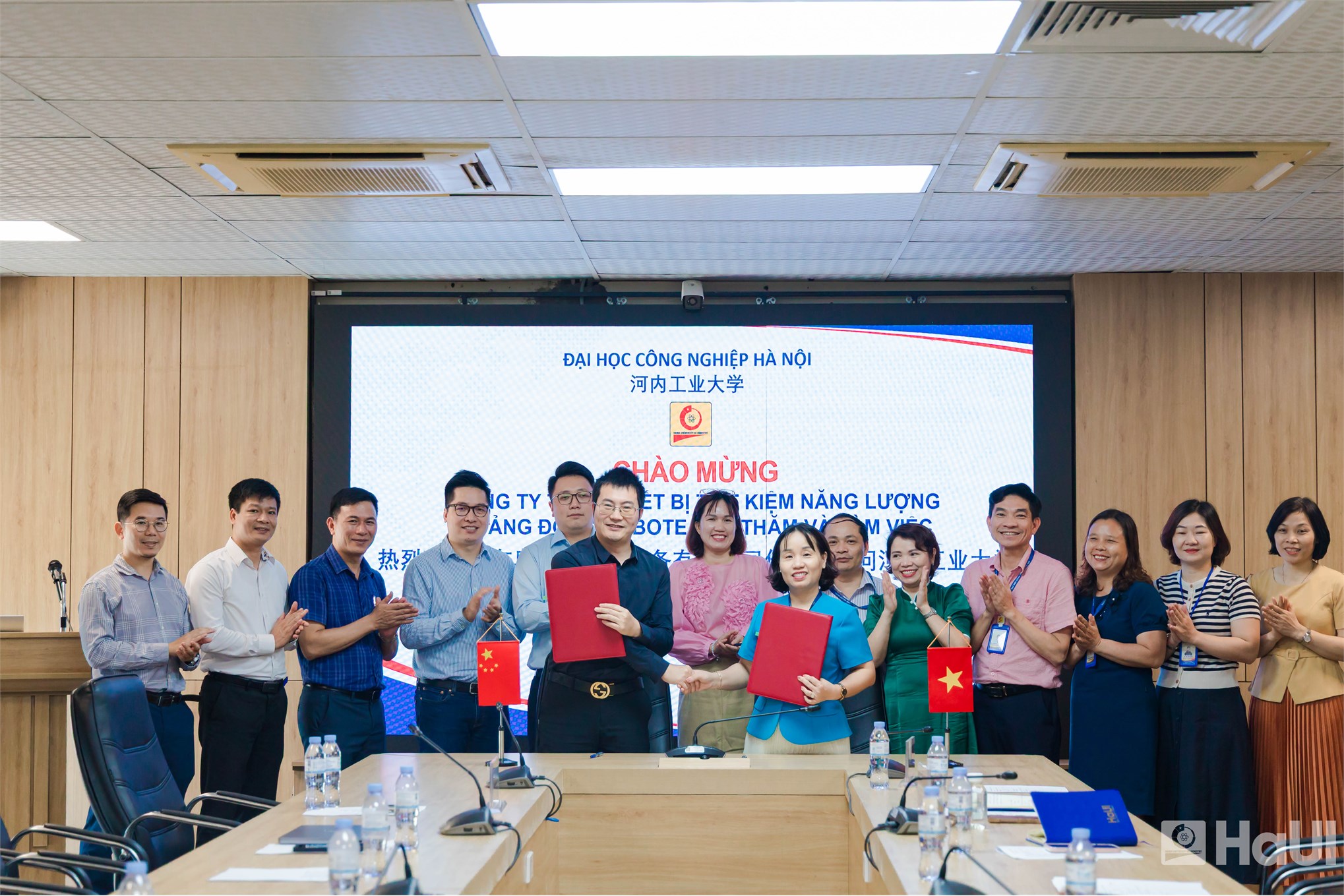 CÔNG TY TNHH THIẾT BỊ TIẾT KIỆM NĂNG LƯỢNG QUẢNG ĐÔNG AUBERT, TRUNG QUỐC ĐẾN THĂM VÀ LÀM VIỆC VỚI KHOA CÔNG NGHỆ HÓA