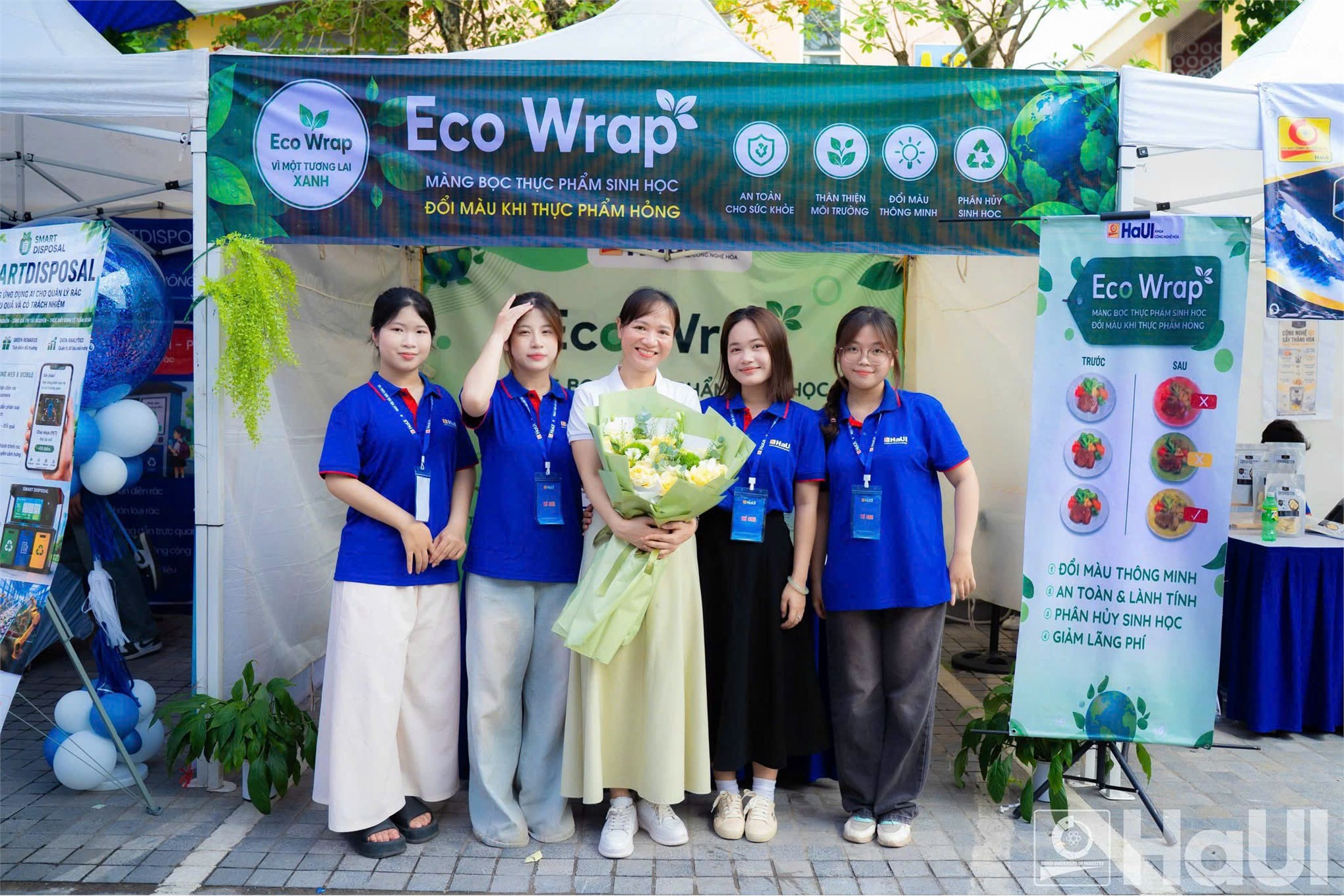 Ngày hội Khởi nghiệp, đổi mới sáng tạo năm 2026: Sinh viên Khoa Công nghệ Hóa tạo dấu ấn với những sản phẩm ứng dụng trong đời sống