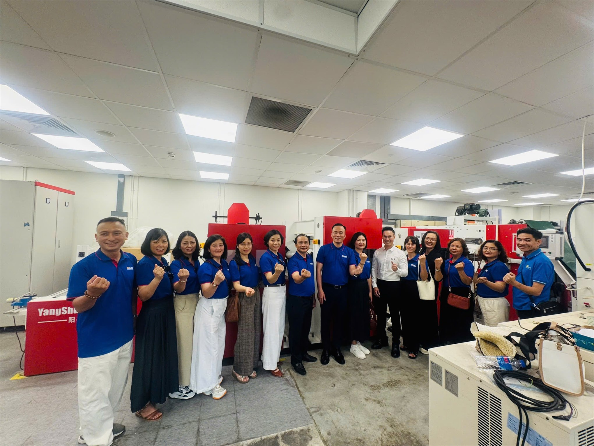 Đoàn giảng viên Khoa Công nghệ Hóa tham quan, học tập và trải nghiệm tại Trường Đại học Quốc gia Singapore