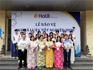 LỄ BẢO VỆ KHÓA LUẬN TỐT NGHIỆP CỦA SINH VIÊN NGÀNH CÔNG NGHỆ KỸ THUẬT HÓA HỌC
