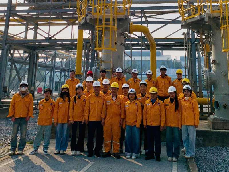 SINH VIÊN KỸ THUẬT HÓA DẦU THỰC TẬP, TRẢI NGHIỆM TẠI DOANH NGHIỆP ĐẦU KHÍ
